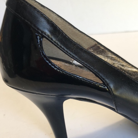 Sofft Black Peep Toe Side Cutouts Leather Heels size 9M - Picture 8 of 17